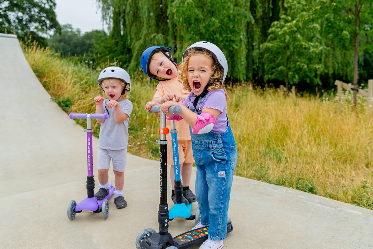 BOLDCUBE Kinderstep met 3 wielen / Kleine Driewieler Step voor Kinderen - Rocket Zwart - voor jongens & meisjes - 2, 3 en 4 jaar (5060885841032)