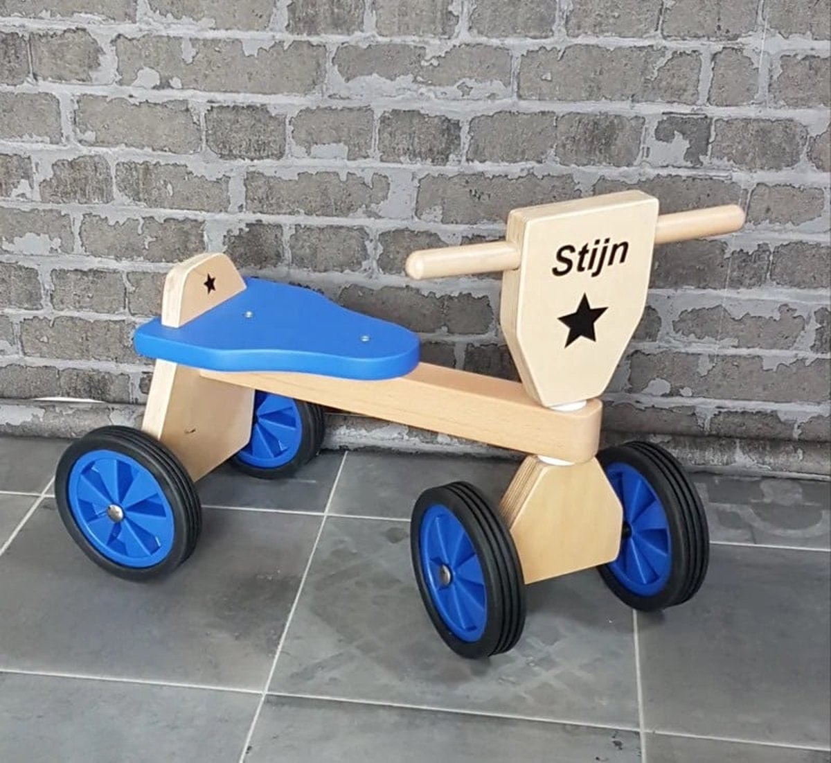 Blauwe loopfiets met naam Playwood (6150607138119)