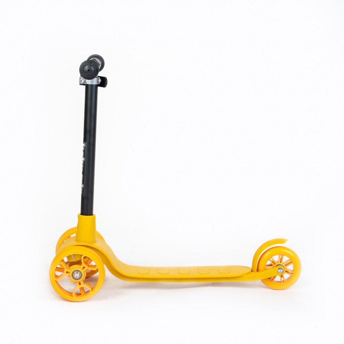 Baby Mix - Kinderstep - Driewielig - Verstelbaar Stuur - Felgele kleur - Geschikt voor peuters - Steppen - Scooter - Peuterscooter - Veiligheid - Kinderscooter (8596164153765)