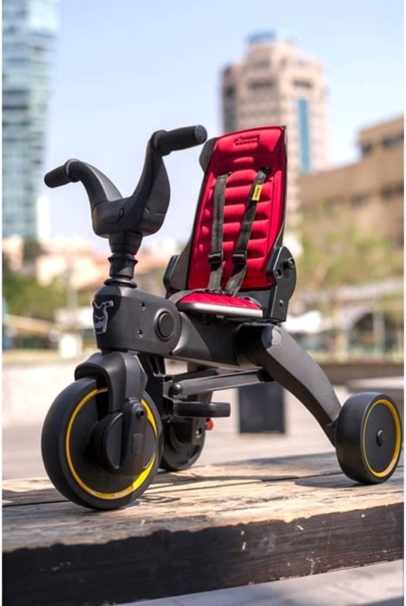 Doona Liki Trike S3 Opvouwbare Driewieler Flame Red (4897055666321)