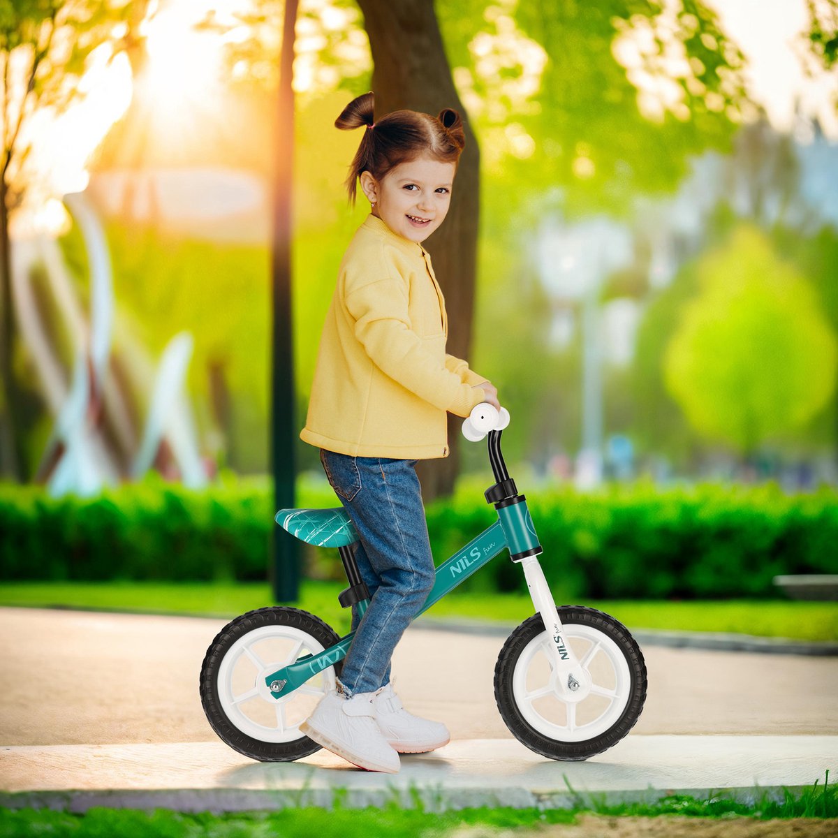 NILS FUN RB134 - Loopfiets - Verstelbaar Stuur - Verstelbaar Zadel - EVA Wielen (5907695575484)