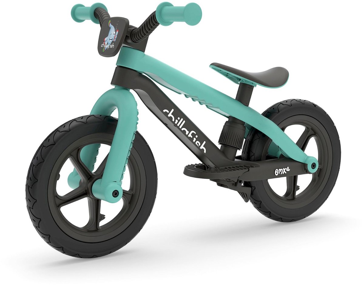 Chillafish Loopfiets 2 jaar met voetsteun en voetrem - Blauw Groen - Lichtgewicht loopfiets jongens en meisjes tot 5 Jaar met verstelbaar zadel en 12" RubberSkin banden voor extra grip binnen en buiten - Model BMXie 2 (5425029652859)